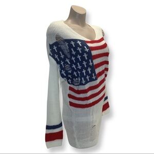 Distressed White Flag Design DVBLJU Sweater Size Medium New With Tags